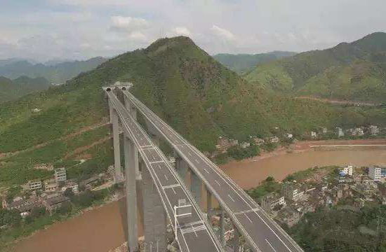 贵州条绿色低碳高速公路